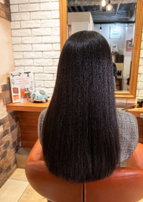 驚きのツヤとまとまり！美髪ストレート【105スタイル】