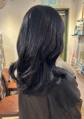 艶やかな質感のダークグレージュ【106スタイル】