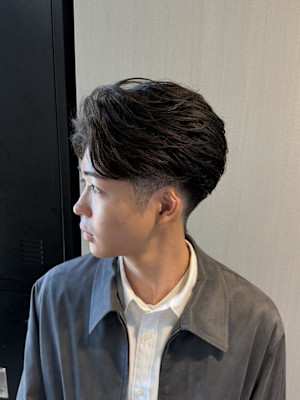 フェード/大宮/ツイスパ/フェザーショート