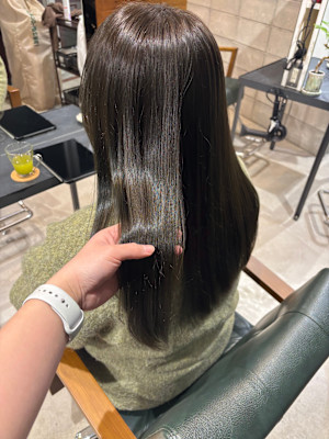 ブリーチなし オリーブベージュ 髪質改善カラー ロング 大須