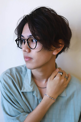 【30代】センターパート/ニュアンスパー