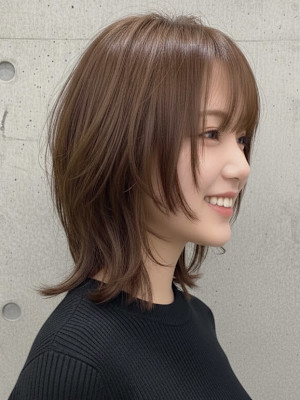 ハッシュカット×ミディアム×ウォームベージュ