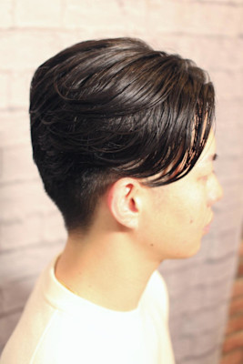 【六本木/理容室/バーバー】センターパート刈り上げ