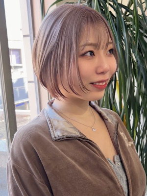 ミルクティーカラーにワンポイント