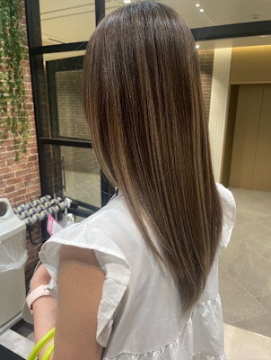 シルキー艶髪ストレート【担当：YUKI】