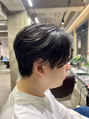 miu&宇都宮良太　メンズ毛流れセンターパート