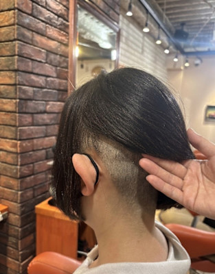 耳掛けで魅せる大人な2ブロックボブ【116スタイル】