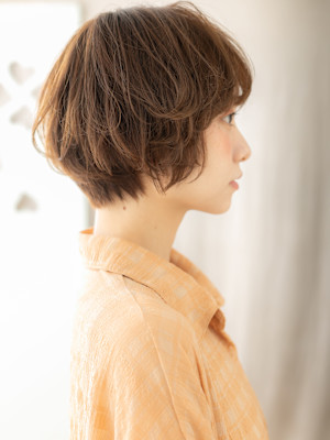 ミルクブラウン大人ガーリーくせ毛風マッシュパーマ20代30代