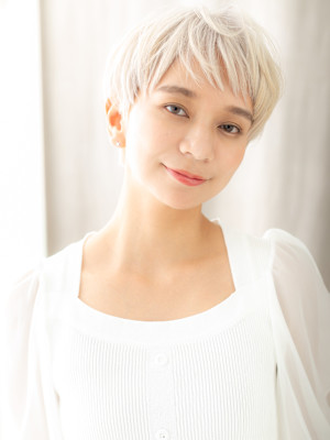 ハイトーンカラーホワイトシルバークールショート10代20代