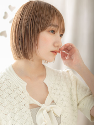 ミルクティーブロンドシャギーカットレイヤーボブ10代20代