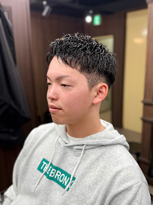 束感ショート × ナチュラルフェード