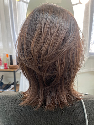 軽さと動きのあるレイヤーボブ