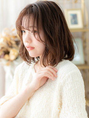 ショコラベージュ抜け感ヘアエアリーミディ　ダークグレージュb