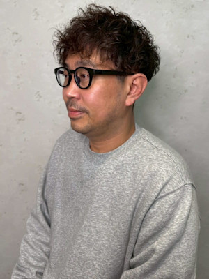 刈り上げ ツイストスパイラルパーマ 刈り上げ ツーブロック