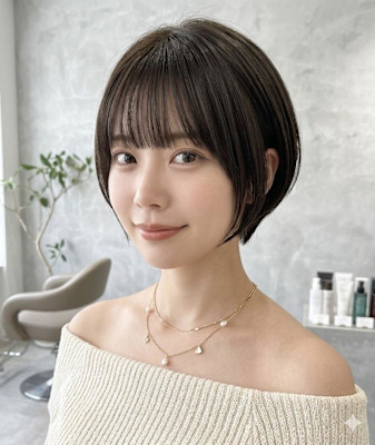 小顔丸みショートボブ×透明感暗髪グレージュで大人可愛いを作る
