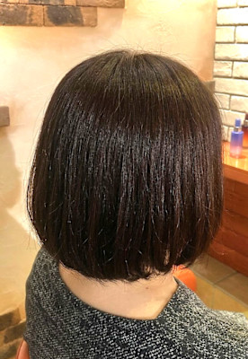 艶やかな質感で魅せる大人可愛い内巻きボブ【131スタイル】 