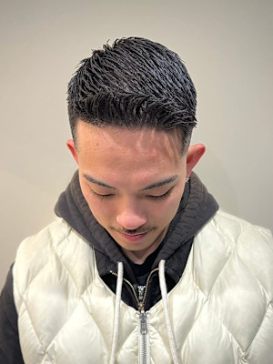 【ビジネスフェード】アップバング×サイドパートベリーショート