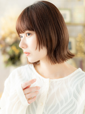 ぱっつん前髪顔周りカットシャギーウルフボブ　モカブラウンb