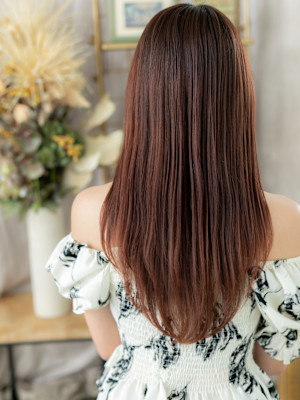 カーテンバング艶感ストレートセンターパート　モカブラウンb