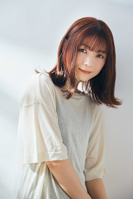 ナチュラルミディアム×暖色ツヤカラー