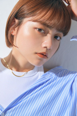 ミニボブ×透明感ベージュカラー