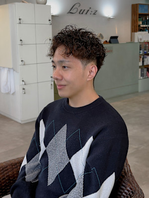 ラフカーリーフェード