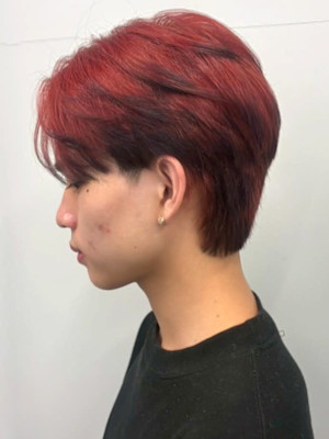 ブリーチ レッドカラー グラデーション ツーブロック 20代