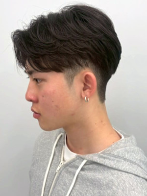 ツーブロック マッシュ アップバング フェザーパーマ 20代