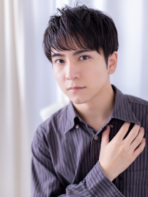 オリーブグレーモテ髪シールスルーマッシュ　ダウンバング