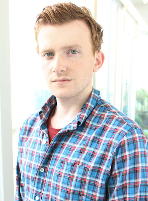 刈り上げセンターパートサーフカールフェザーパーママレットヘア