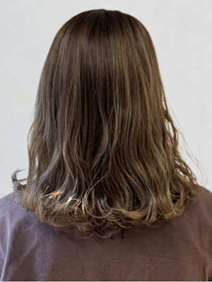 透明感カラー コテ巻き風 アッシュカラー ハイライト 30代