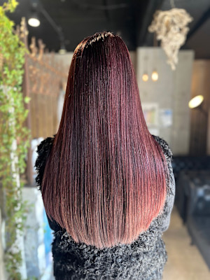 【艶感たっぷりのカシスブラウンカラー】