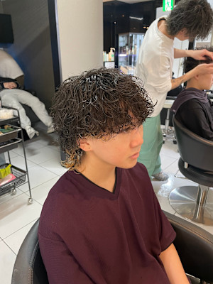 ウルフパーマ　波巻きスパイラル　シャドウパーマ　波巻きパーマ