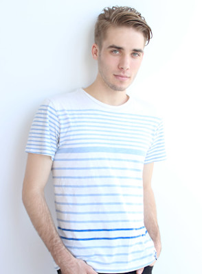 リバースセンターパート刈り上げセンターパートサーフカール