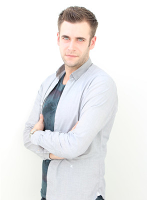 リバースセンターパート刈り上げセンターパートサーフカール