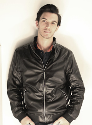 リバースセンターパート刈り上げセンターパートサーフカール