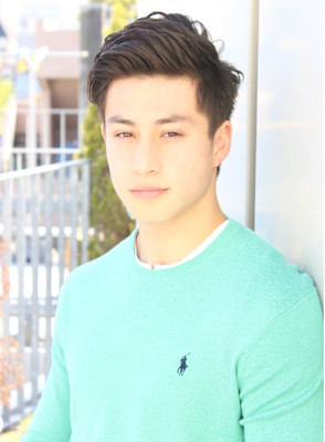 リバースセンターパート刈り上げセンターパートサーフカール