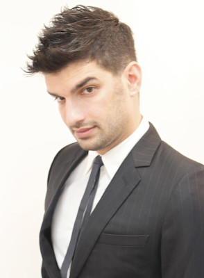 リバースセンターパート刈り上げセンターパートサーフカール