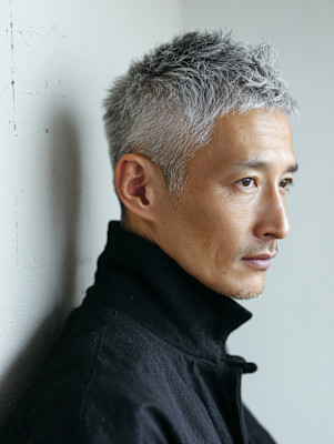 白髪を活かすメンズヘア