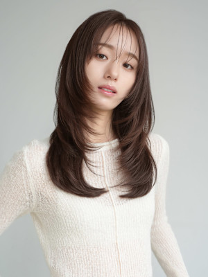 HCレイヤー×セミロングスタイル