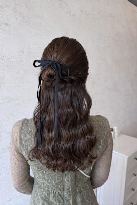 ハーフアップ×リボン