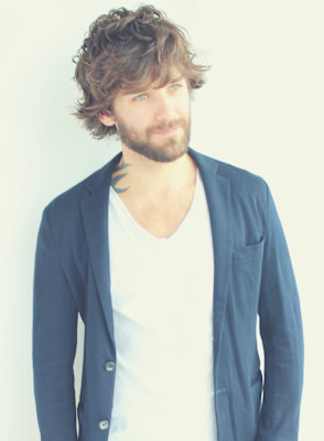 リバースセンターパート刈り上げセンターパートサーフカール