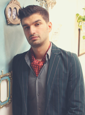 刈り上げセンターパートサーフカールフェザーパーママレットヘア