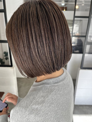 シナモンベージュ3Dカラー×艶ボブ