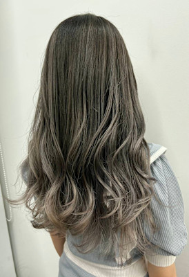 グラデーションカラーシルバー