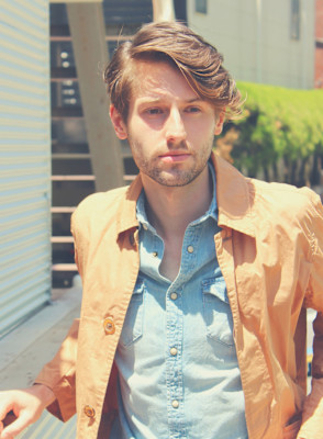 刈り上げセンターパートサーフカールフェザーパーママレットヘア