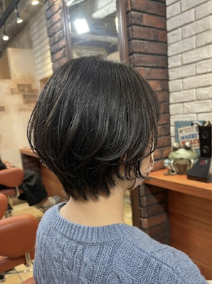 暗髪で叶える丸み大人ショートボブ【157スタイル】