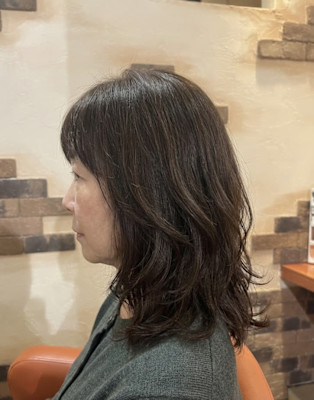 軽やかな動きで魅せる大人上品セミディ【160スタイル】