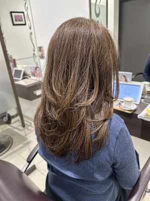 オリーブブラウン