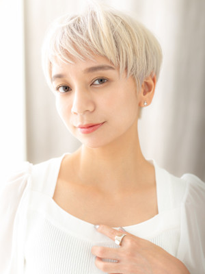 ハイトーンカラーホワイトシルバークールショート10代20代